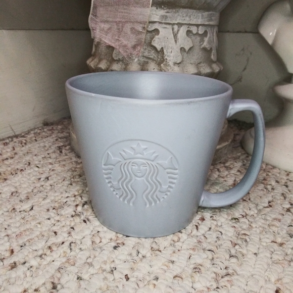 Starbucks 2019 Rare Venti 20 Ounce, Gray Siren Emblem Collectible Coffee Mug - Picture 1 of 9